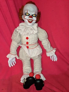Mezco Toyz IT Pennywise MDS Roto Plush Horror Movie Scary Clown Doll In Stock - Picture 1 of 11