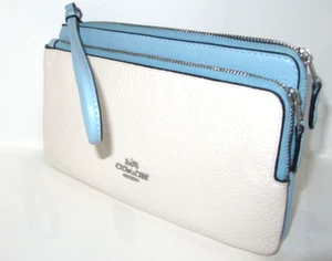 Coach Nuevo CF447 Doble Cremallera Billetera Muñequera Tiza y Cascada Azul Nuevo con Etiquetas $198 - Imagen 1 de 9