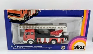 Siku 2925 Fire Brigade Turntable Ladder (Mercedes Benz) 1:55 Scale Boxed - Picture 1 of 19