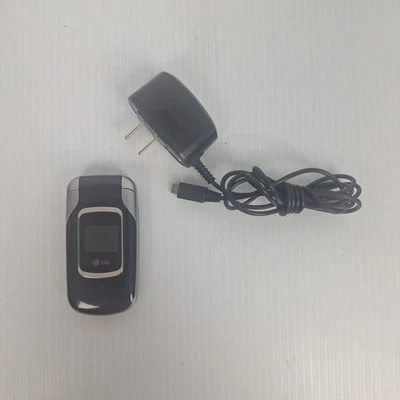 LG 220C TracFone Flip Cell Phone - Powers On - No Active Service - Image 1 of 4