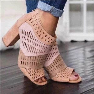 Qupid Blush Suede Layered Perforated Bootie SZ 7! NEW! - Picture 1 of 6