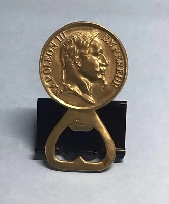 Abridor de botellas de monedas romanas de imitación emperador Napoleón III de latón vintage hecho en Italia Foto 1 de 4
