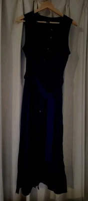 Vestido midi Club Monaco de lino azul con botones sin mangas con cinturón lateral dividido 8 Foto 1 de 4