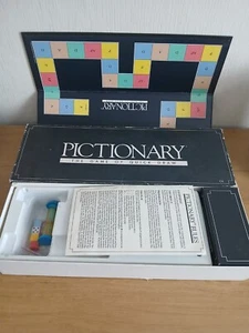 Pictionary - The Game Of Quick Draw Board Game - Vintage 1992 Parker - Picture 1 of 1