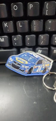 Chase Elliott NAPA #24 2017 acrylic key ring with mirror back - Image 1 of 4