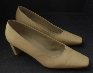 Liz Claiborne ~ LEATHER MID-HEEL PUMPS ~ “Nation” ~ Women’s Size 8 W ~ Cream - Picture 1 of 7