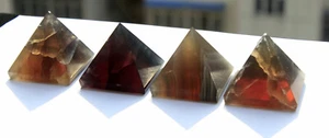 390g4pCS NATURAL BONITA CRISTAL DE FLUORITA Color Brillante CURACIÓN Pirámide - Imagen 1 de 12