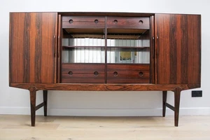 A stunning mid-century Danish rosewood sideboard, with siding doors - Picture 1 of 19