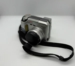 Olympus CAMEDIA C-730 Ultra Zoom 3.2MP 10x Digital Camera - Picture 1 of 10