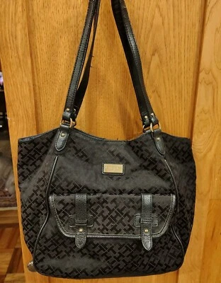 Bolso de mano vintage Y2k Tommy Hilfiger con logotipo negro de hombro de lona B20 Foto 1 de 4