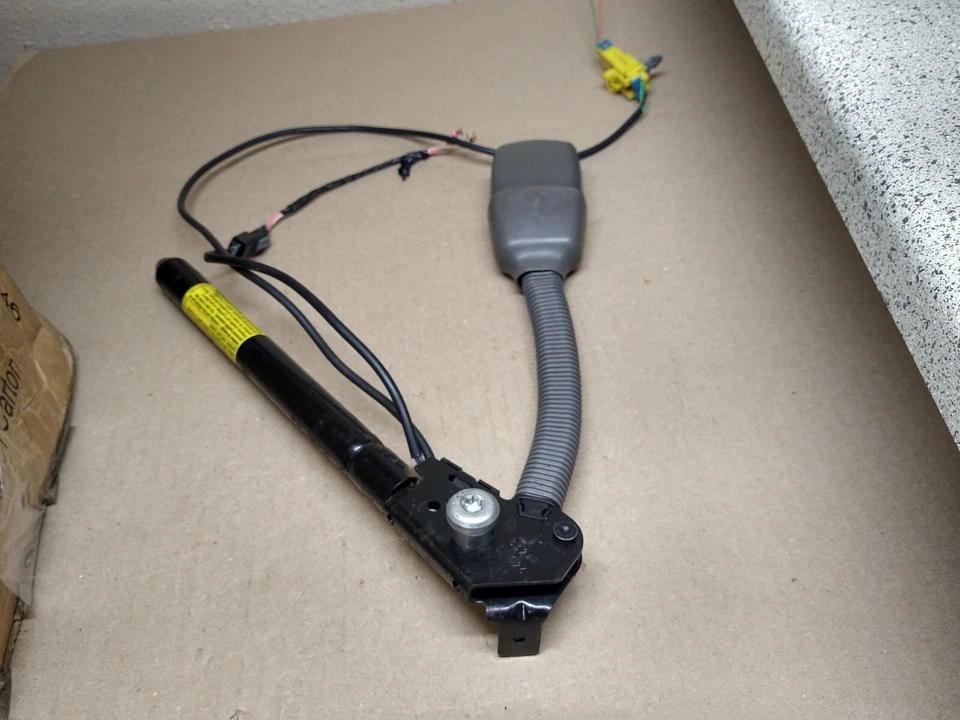 Chevrolet Express 1500 2006 cinturón de seguridad del pasajero delantero hebilla color 93 W, tostado Foto 1 de 4