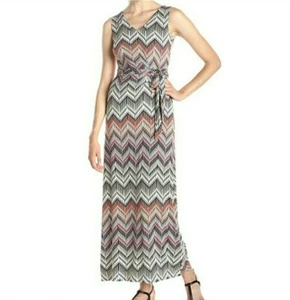 NYDJ Women's Charlene Maxi Dress Size 6 Lined Chevron Print Ruched Waist - Picture 1 of 10