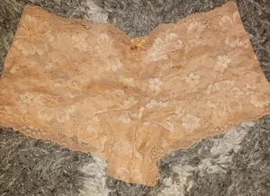 NeW Vs body by VICTORIA floral lace  shortie panty size small  new nude  - Picture 1 of 2