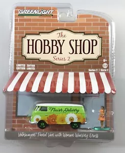 Greenlight The Hobby Shop Volkswagen Panel Van With Woman Wearing Dress Chase - Picture 1 of 3