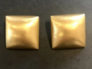 Barcs Australia Stamped J997 Clip On Brushed Gold Tone Clip On Earrings, 3.5 CM - Imagen 1 de 3