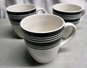 🔥 3 tazas de café en casa de hoy de colección tiras horizontales negras 8 oz MCM USADAS EN EXCELENTE ESTADO - Imagen 1 de 12