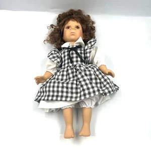 GIGO Gi-Go Porcellana da Collezione Pouting Crying Baby Doll Espressioni 17 Pollici - Foto 1 di 10