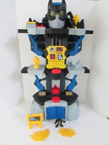 2014 Mattel #CHH91 Transforming Batcave Playset w/Accessories Batman Toy - Picture 1 of 4