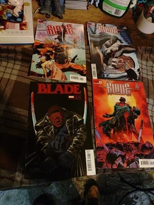 Cómics Four Blade en buen estado - Imagen 1 de 5