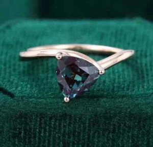Trillion Cut Alexandrite Engagement ring, 925 Sterling silver Wedding Jewellery - Picture 1 of 6