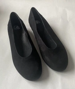 Eileen Fisher Black Leather Flats New 8 - Picture 1 of 6