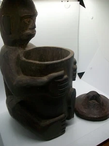 70's Hand Carved Bali Wood Carved Indonesian Man with Medicine Bowl & Lid 2 pc - Picture 1 of 7