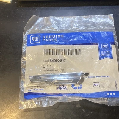 2017-2024 Chevy Camaro SS Metallic Gray Decklid Emblem Badge OEM GM 84005847 - Image 1 of 3