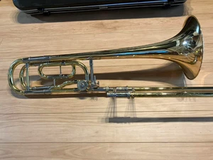 YAMAHA Tenor Bass Trombone YSL-820G w/ Hard Case Music Instrument - Picture 1 of 15