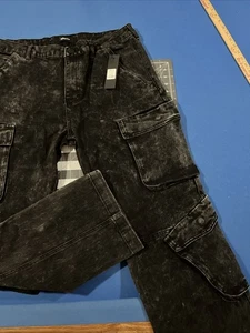Fashion Nova Men Jeans Cargo Size 40x32 Black Acid / Frosted Wash Stretch - New - Picture 1 of 10