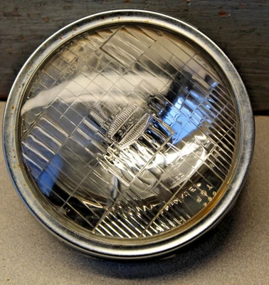 YAMAHA DT100 125 74-75 6 PULGADAS. ANILLO DE RETENCIÓN DE FAROS OEM 437-84195-62-00 AHRMA Foto 1 de 4