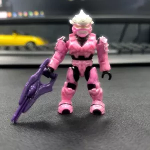 HALO MEGA BLOKS PINK UNSC SPARTAN HAYABUSA MINI FIGURE 96870 SERIES 2 Ultra Rare - Picture 1 of 4