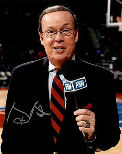 George Blaha signierte Detroit Kolben Courtside 8x10 Foto #1 - Bild 1 von 2