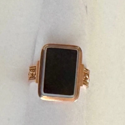 Antique 14k Gold Victorian Sardonyx Ring - Image 1 of 4