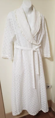 Vintage Miss Elaine Wrap eyelet long robe - Image 1 of 4
