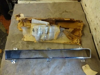 Buick Electra 225 Limited 1974 nuevo en stock GM LH lado del conductor bisel de luz trasera 5941453 Foto 1 de 4