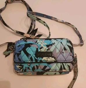 Vera Bradley All-in-One-Umhängetasche ~ Farbe Camofloral nicht mehr produziert - Bild 1 von 6