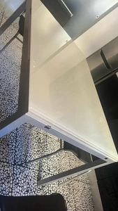 Tavolo Calligaris Vetro Temperato allungabile. Estensori In Acciaio Satinato. - Foto 1 di 8
