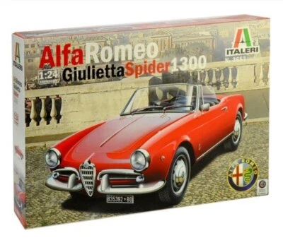 Italeri 3653 1/24 Scale Model Car Kit Alfa Romeo Giulietta Spider 1300 Roadster - Image 1 of 2