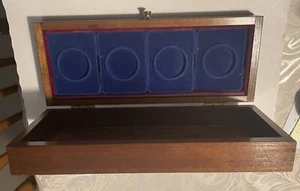 Coin presentation box really nice wood 4 Coins !!! - Picture 1 of 4