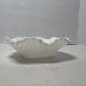 Vintage White Milk Glass Diamond Pattern/Ruffled Edge Trinket/Candy Dish/Bowl. - Picture 1 of 4