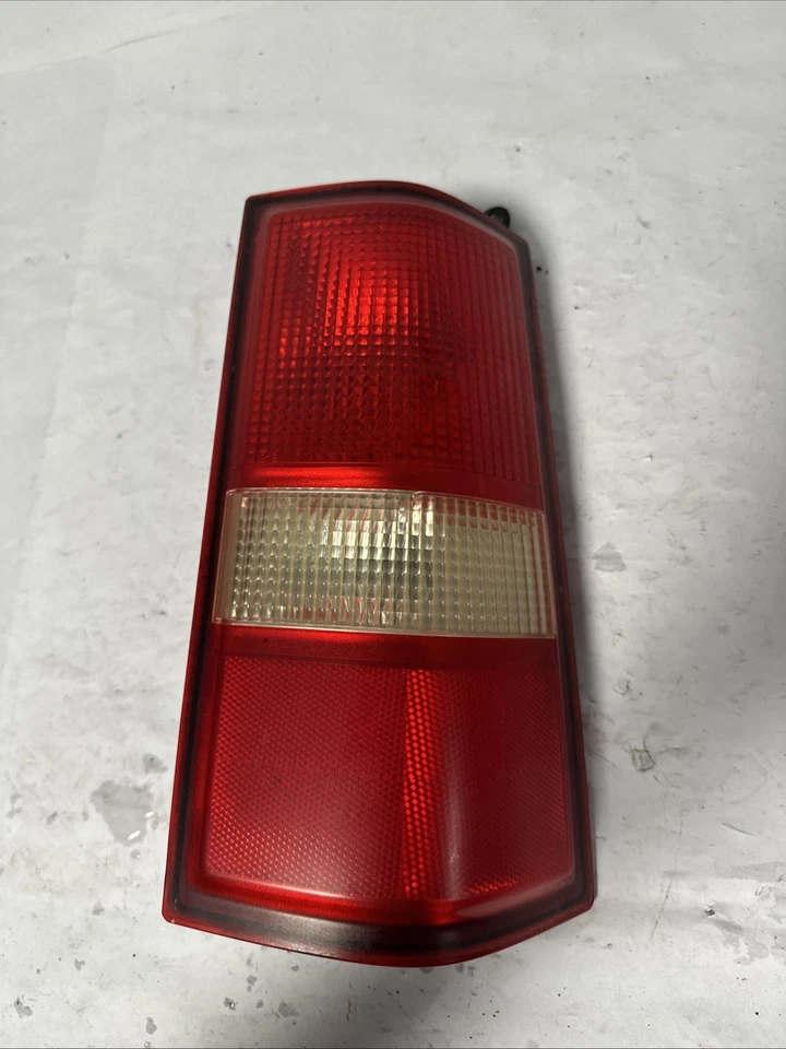 PASSENGER RIGHT Tail Light Assembly GMC VAN SAVANA 3500 FIT 03-24 SS1 Foto 1 de 4