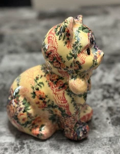 Beautiful Ceramic CAT FIGURINE statue, Chintz Style, Vintage Sitting Kitten 1989 - Picture 1 of 11