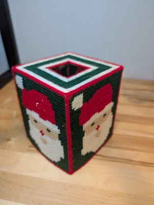 Caja de pañuelos hecha a mano con punta de aguja de colección lona de plástico de Navidad Foto 1 de 3