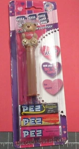 NIP ~ 2012 "VALENTINE TEDDY BEAR W. FEET "LOVE" CANDY & DISPENSER PEZ"~ Ct.-USA - Picture 1 of 5