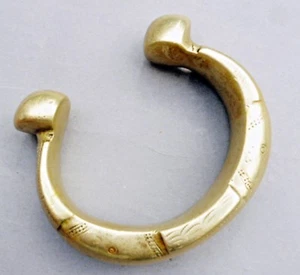 AFRICAN JEWELRY TRADE CURRENCY BRASS ALLOY METAL JEWELRY BRACELET TUAREG NIGER - Picture 1 of 5
