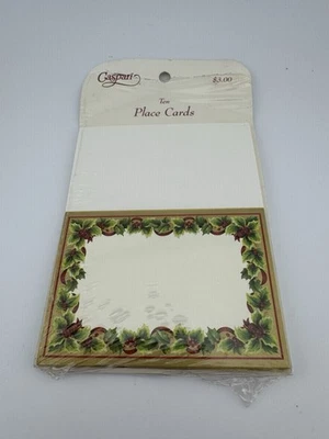 Juego de 10 tarjetas vintage de acebo y cinta Caspari Holiday Place Foto 1 de 3