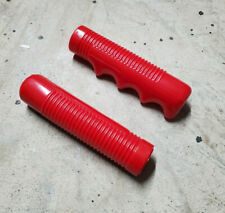 Hunt Wilde 3/4 Plastic Cycling Grips, Red