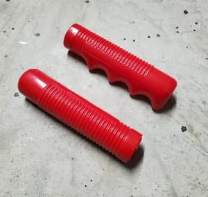Hunt Wilde 3/4 Plastic Cycling Grips, Red - Picture 1 of 4