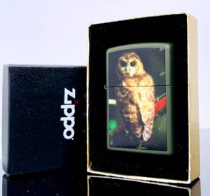 Zippo Feuerzeug EULE Vogel Tierzippo Olivgrün grün Print Zippo Sturmfeuerzeug - Bild 1 von 5