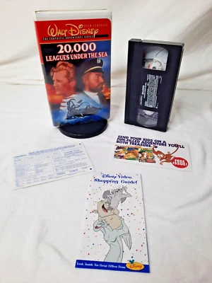 20,000 Leagues Under The Sea Walt Disney Family Film Collection VHS Clamshell - Image 1 of 4